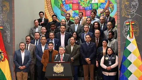 GOBIERNO-PRIVADOS