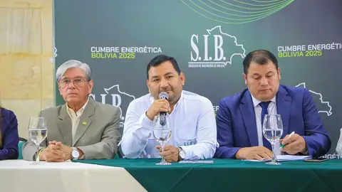 La Cumbre Energ&eacute;tica Bolivia 2025 abordar&aacute; temas clave como la transici&oacute;n energ&eacute;tica, la eficiencia, las energ&iacute;as renovables, la exploraci&oacute;n de nuevas fuentes y el impacto del cambio clim&aacute;tico.