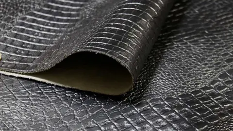CUERO-DE-REPTIL-01