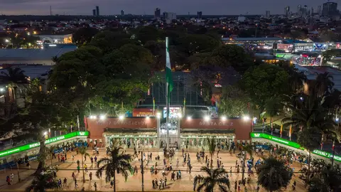 FERIA-SANTA-CRUZ