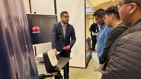 HUAWEI-02