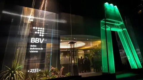 Bolsa-Boliviana-de-Valores-inauguro-nuevo-edificio