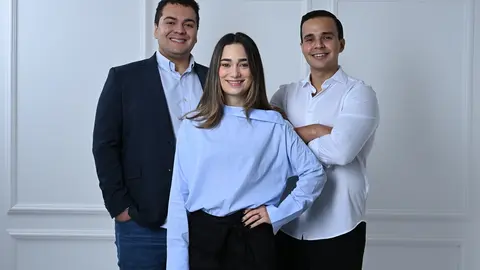 PRESENTADORES_GRUPAL_1J6_2093