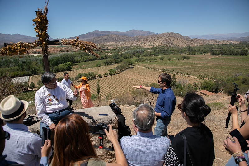 Carlos Paz, Gerente Gral. contando la historia de Viñedos La Concepción