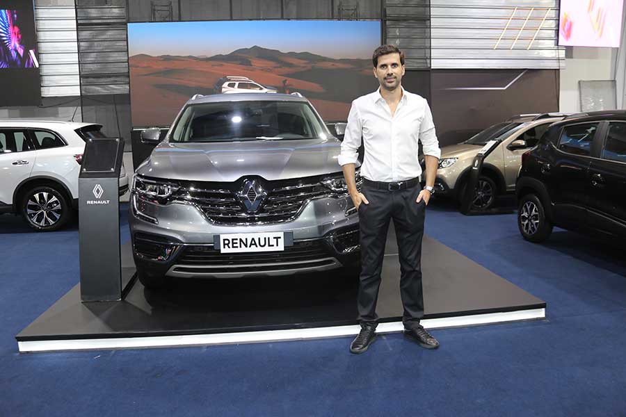 02-Renault