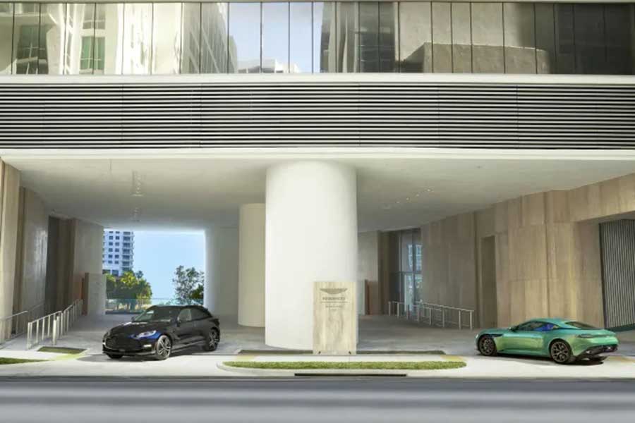 MIAMI-ASTON-MARTIN-03