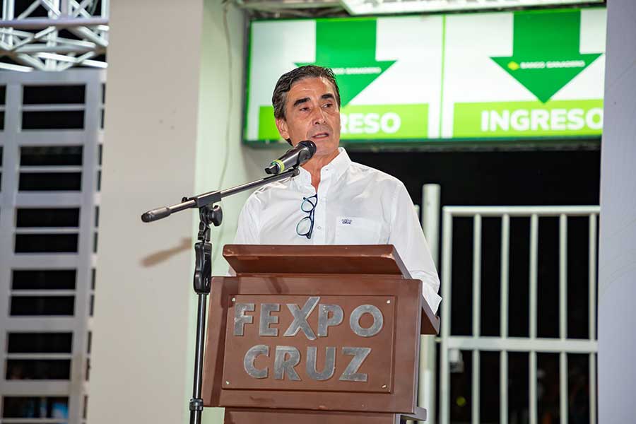 BANDERA-CRUCEÑA-02