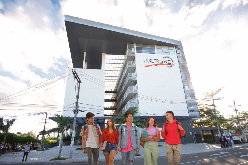 Unifranz impulsa una cultura de investigación aplicada para un entorno laboral competitivo