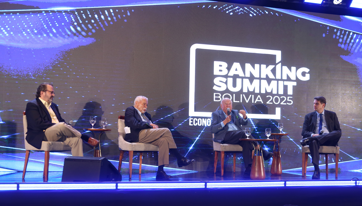 BANKING-SUMMIT-02