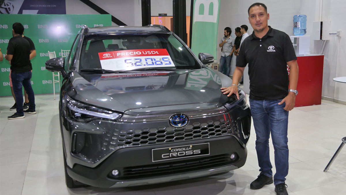 COROLLA-CROSS