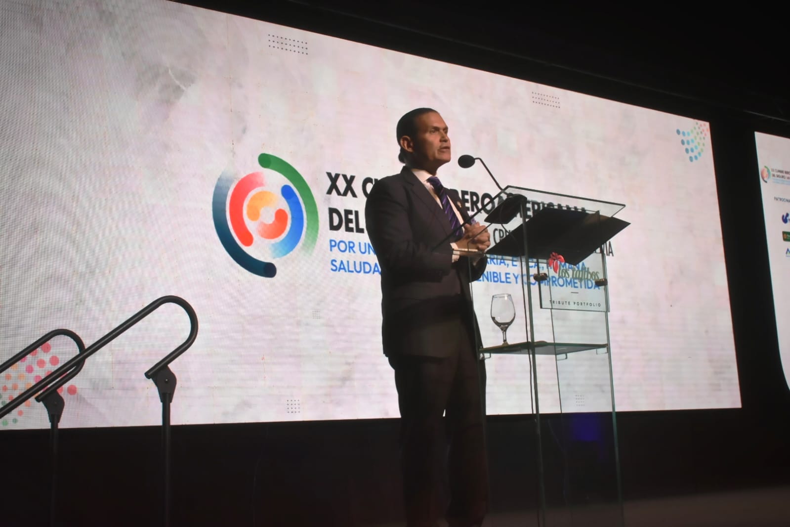 Palabras de inauguración José Luis Camacho, presidente de la XX Cumbre Iberoamericana de Seguros Bolivia. (Foto: Economy)